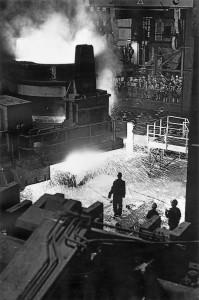 Первая разливка стали в электросталеплавильном цехе ОЭМК. 4 октября 1984 года